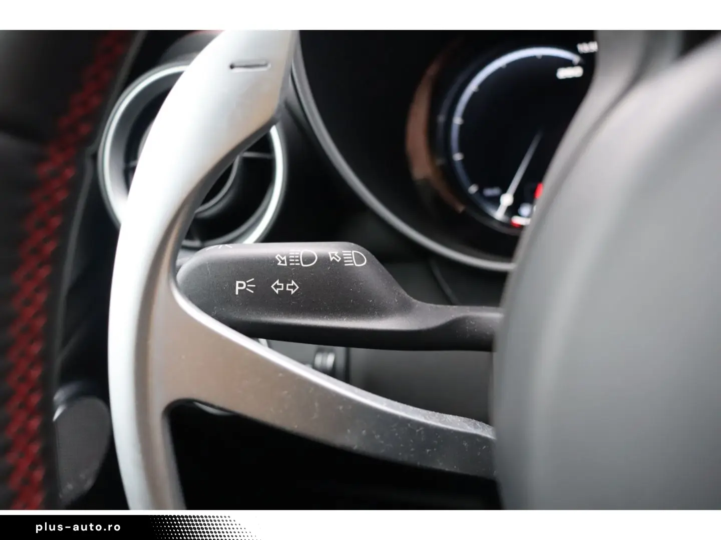 ALFA ROMEO Giulia COMPETIZIONE 2.0 TURBO 16V 280 PS AT8 Q4