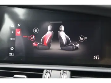 ALFA ROMEO Giulia COMPETIZIONE 2.0 TURBO 16V 280 PS AT8 Q4