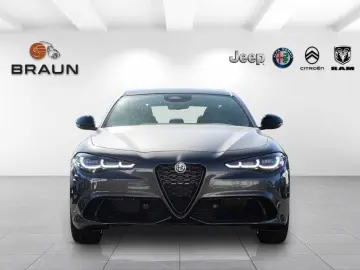 ALFA ROMEO Giulia 2.0 Turbo 16V AT8-Q4 Veloce VOLL!