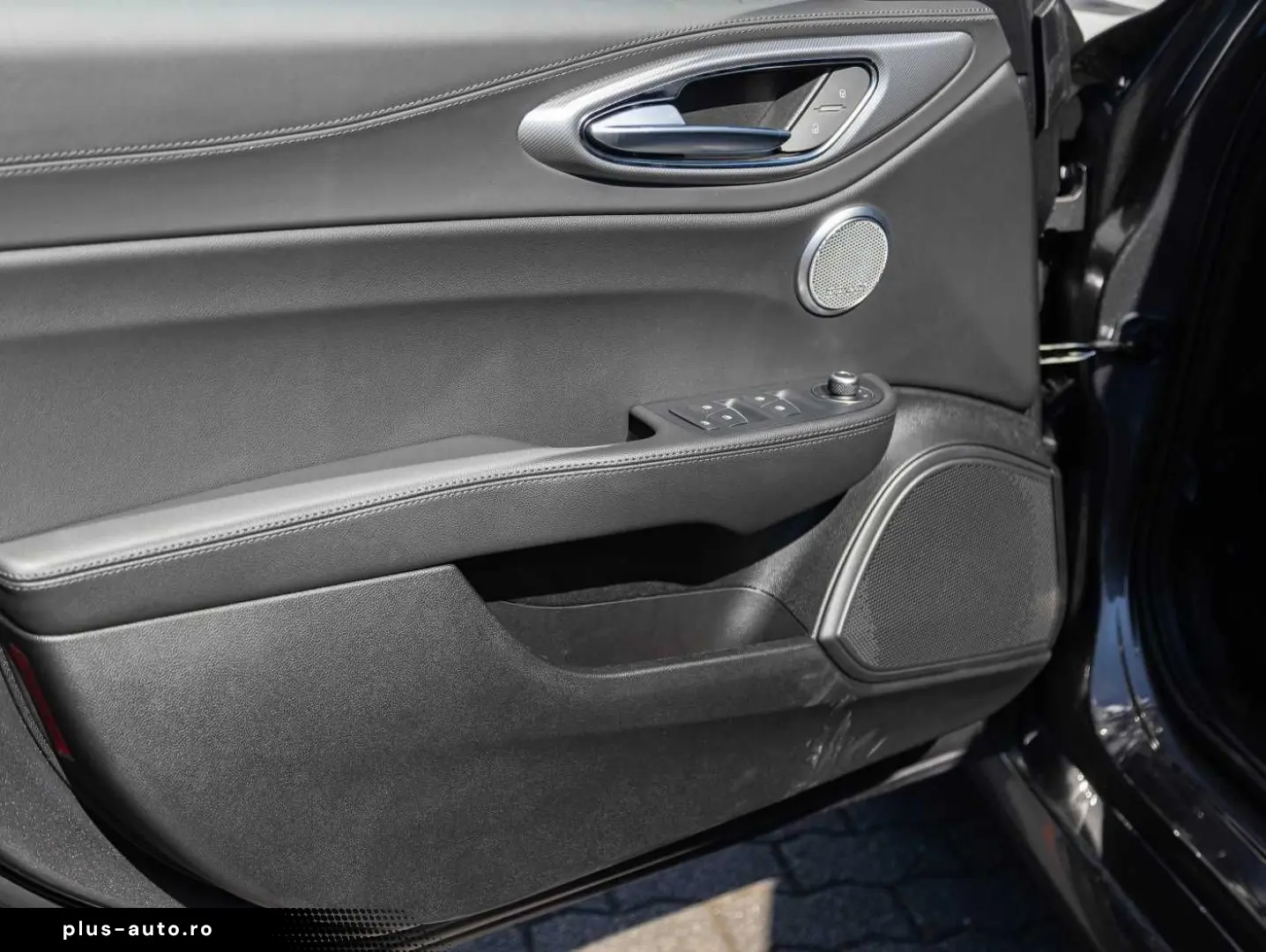 ALFA ROMEO Giulia 2.0 Turbo 16V AT8-Q4 Veloce VOLL!