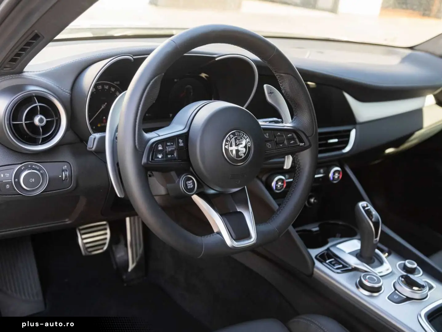 ALFA ROMEO Giulia 2.0 Turbo 16V AT8-Q4 Veloce VOLL!