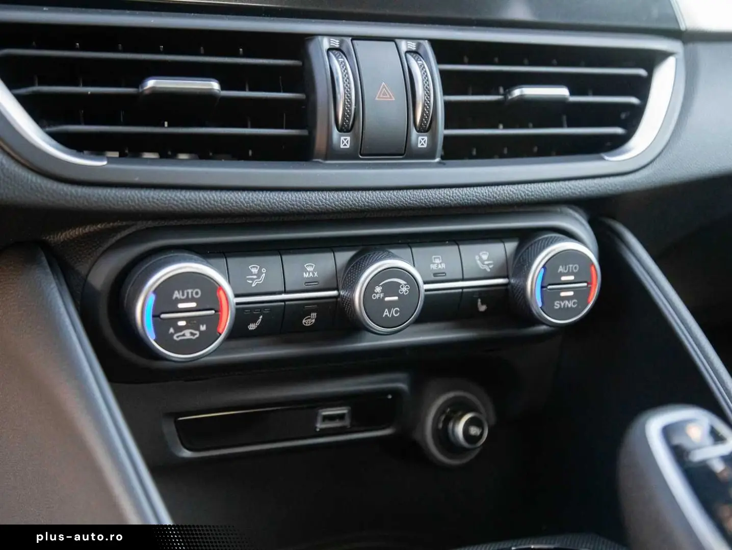 ALFA ROMEO Giulia 2.0 Turbo 16V AT8-Q4 Veloce VOLL!