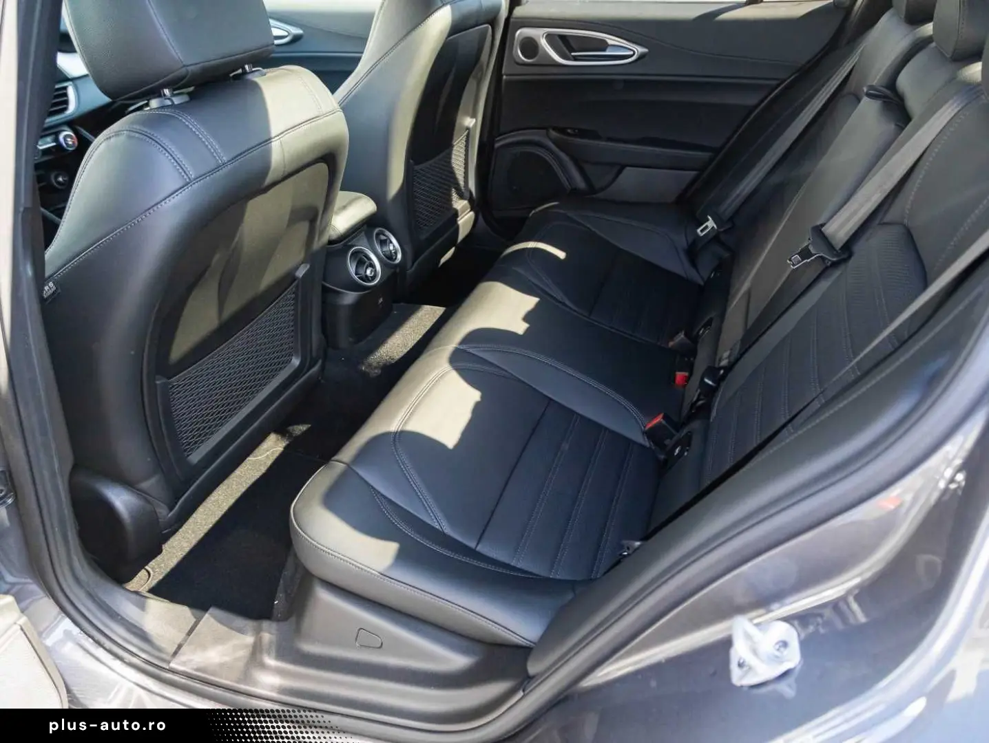 ALFA ROMEO Giulia 2.0 Turbo 16V AT8-Q4 Veloce VOLL!