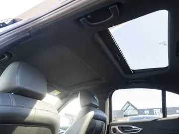 ALFA ROMEO Giulia 2.0 Turbo 16V AT8-Q4 Veloce VOLL!