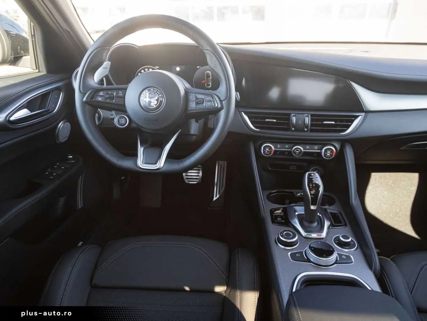 ALFA ROMEO Giulia 2.0 Turbo 16V AT8-Q4 Veloce VOLL!