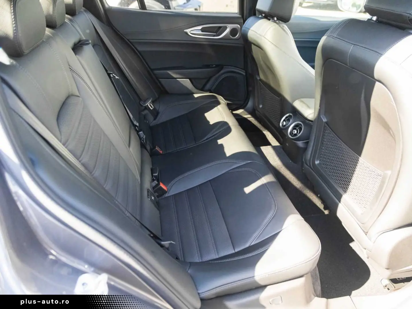 ALFA ROMEO Giulia 2.0 Turbo 16V AT8-Q4 Veloce VOLL!