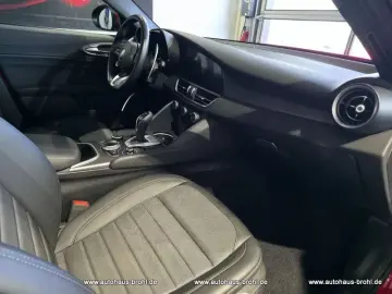 ALFA ROMEO Giulia 190PS Automatik
