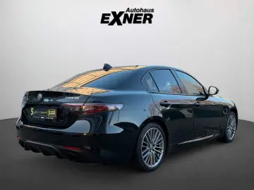 ALFA ROMEO Giulia 2.2 JTDM VELOCE Q4 Kamera LED Sitzheizung