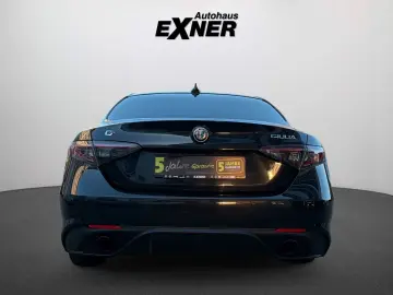 ALFA ROMEO Giulia 2.2 JTDM VELOCE Q4 Kamera LED Sitzheizung