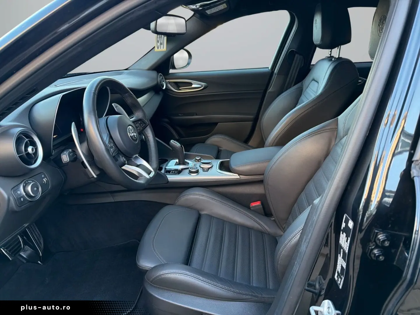 ALFA ROMEO Giulia 2.2 JTDM VELOCE Q4 Kamera LED Sitzheizung