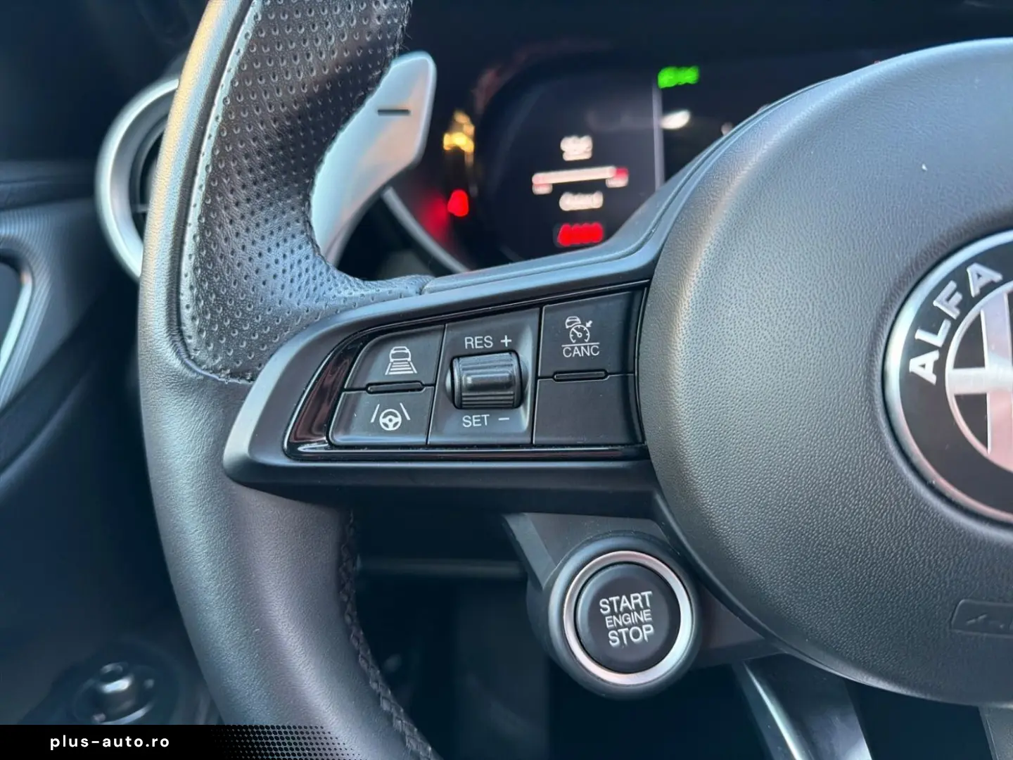 ALFA ROMEO Giulia 2.2 JTDM VELOCE Q4 Kamera LED Sitzheizung