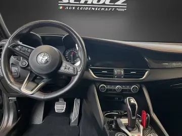 ALFA ROMEO Giulia MY22 Estrema 2.2 Diesel  KAMERA KLIMA