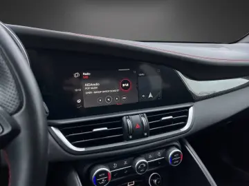 ALFA ROMEO Giulia MY22 Estrema 2.2 Diesel  KAMERA KLIMA