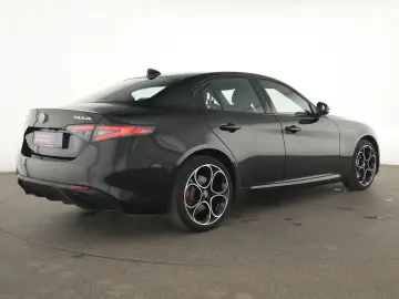 ALFA ROMEO Giulia Veloce Q4 Leder Fernlichtassist Matrix-LE
