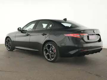 ALFA ROMEO Giulia Veloce Q4 Leder Fernlichtassist Matrix-LE