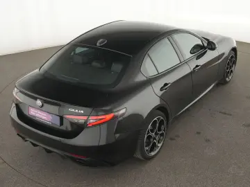 ALFA ROMEO Giulia Veloce Q4 Leder Fernlichtassist Matrix-LE