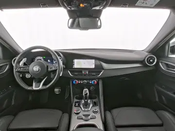 ALFA ROMEO Giulia Veloce Q4 Leder Fernlichtassist Matrix-LE