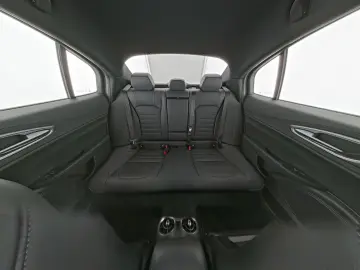 ALFA ROMEO Giulia Veloce Q4 Leder Fernlichtassist Matrix-LE