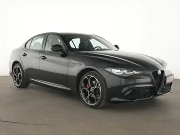 ALFA ROMEO Giulia Veloce Q4 Matrix-LED Rückfahrkamera ACC