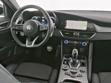 ALFA ROMEO Giulia Veloce Q4 Matrix-LED Rückfahrkamera ACC