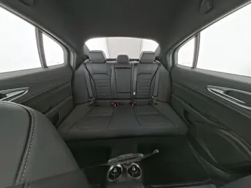 ALFA ROMEO Giulia Veloce Q4 Matrix-LED Rückfahrkamera ACC