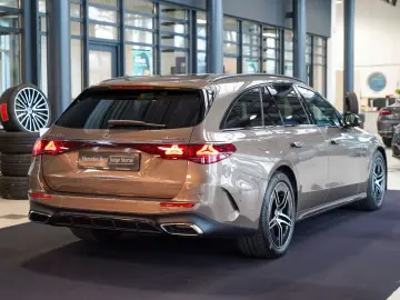 MERCEDES-BENZ E 450 d T 4M AMG Line Night Superscreen