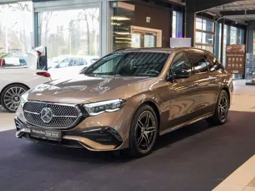 MERCEDES-BENZ E 450 d T 4M AMG Line Night Superscreen