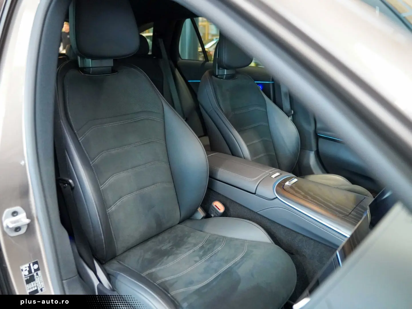 MERCEDES-BENZ E 450 d T 4M AMG Line Night Superscreen