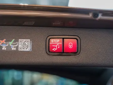 MERCEDES-BENZ E 450 d T 4M AMG Line Night Superscreen