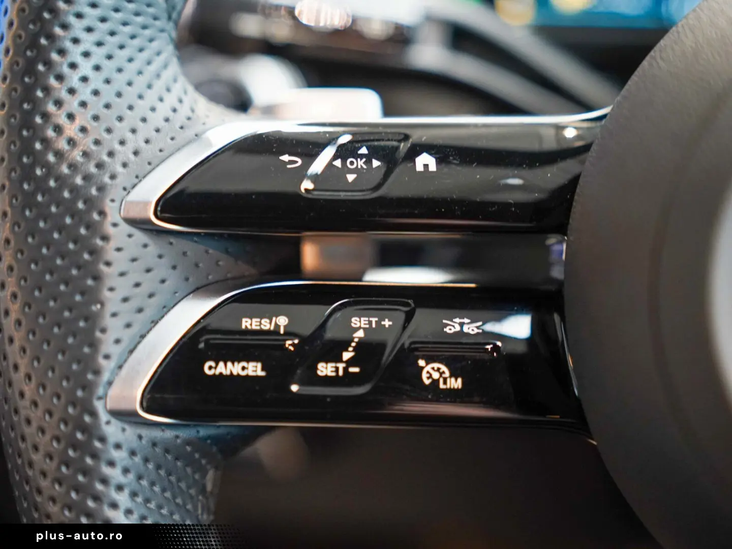 MERCEDES-BENZ E 450 d T 4M AMG Line Night Superscreen