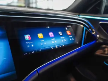 MERCEDES-BENZ E 450 d T 4M AMG Line Night Superscreen