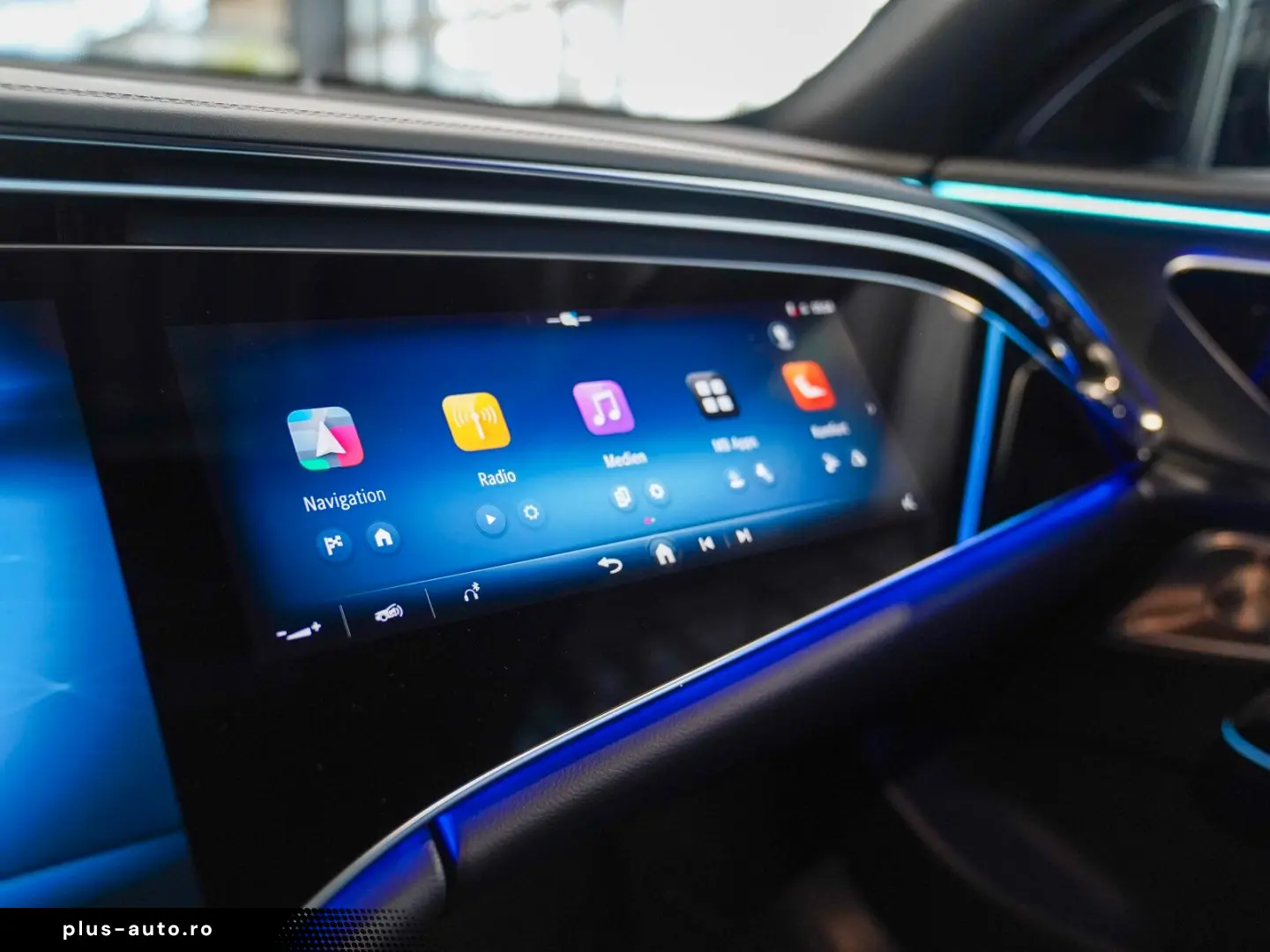 MERCEDES-BENZ E 450 d T 4M AMG Line Night Superscreen