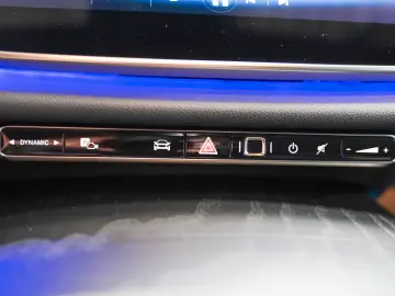 MERCEDES-BENZ E 450 d T 4M AMG Line Night Superscreen