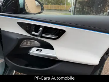 MERCEDES-BENZ E 220d 4M Exclusive Premium  Superscreen