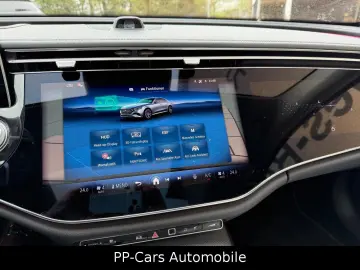 MERCEDES-BENZ E 220d 4M Exclusive Premium  Superscreen