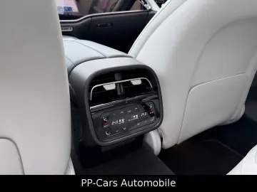 MERCEDES-BENZ E 220d 4M Exclusive Premium  Superscreen