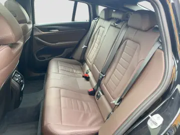 BMW X4 xDrive30d Aut. AHK Navi LED AUT