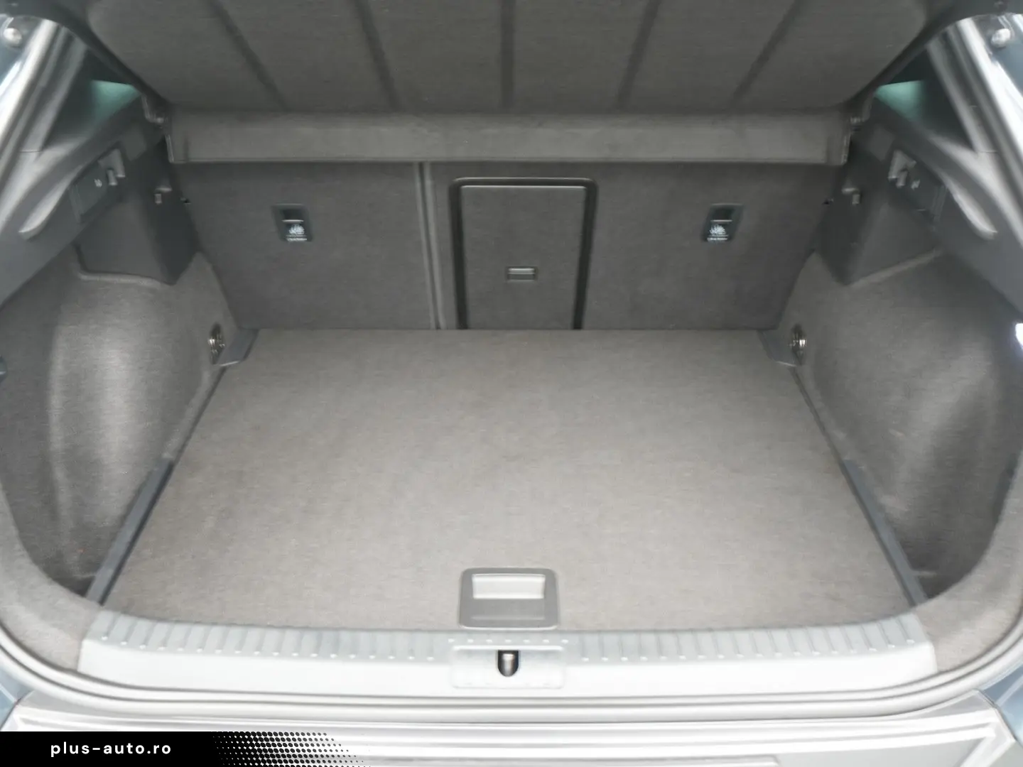 CUPRA Formentor VZ MEMORY KAM SHZ CARPLAY LED PDC AHK