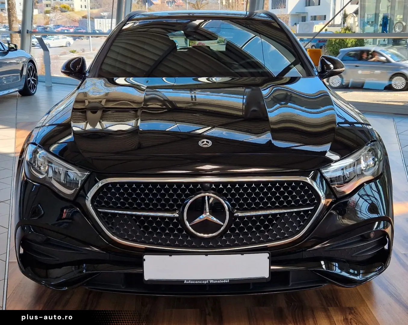 MERCEDES-BENZ E 220 d T AMG Line AHK Night Paket LED&hellip;