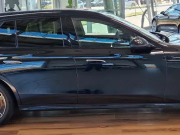 MERCEDES-BENZ E 220 d T AMG Line AHK Night Paket LED&hellip;