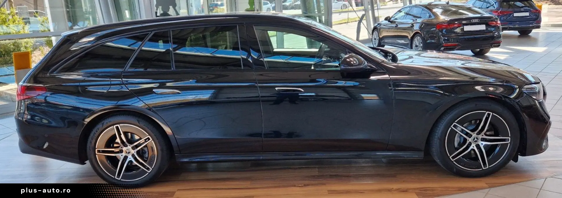 MERCEDES-BENZ E 220 d T AMG Line AHK Night Paket LED&hellip;