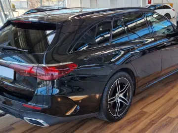 MERCEDES-BENZ E 220 d T AMG Line AHK Night Paket LED&hellip;