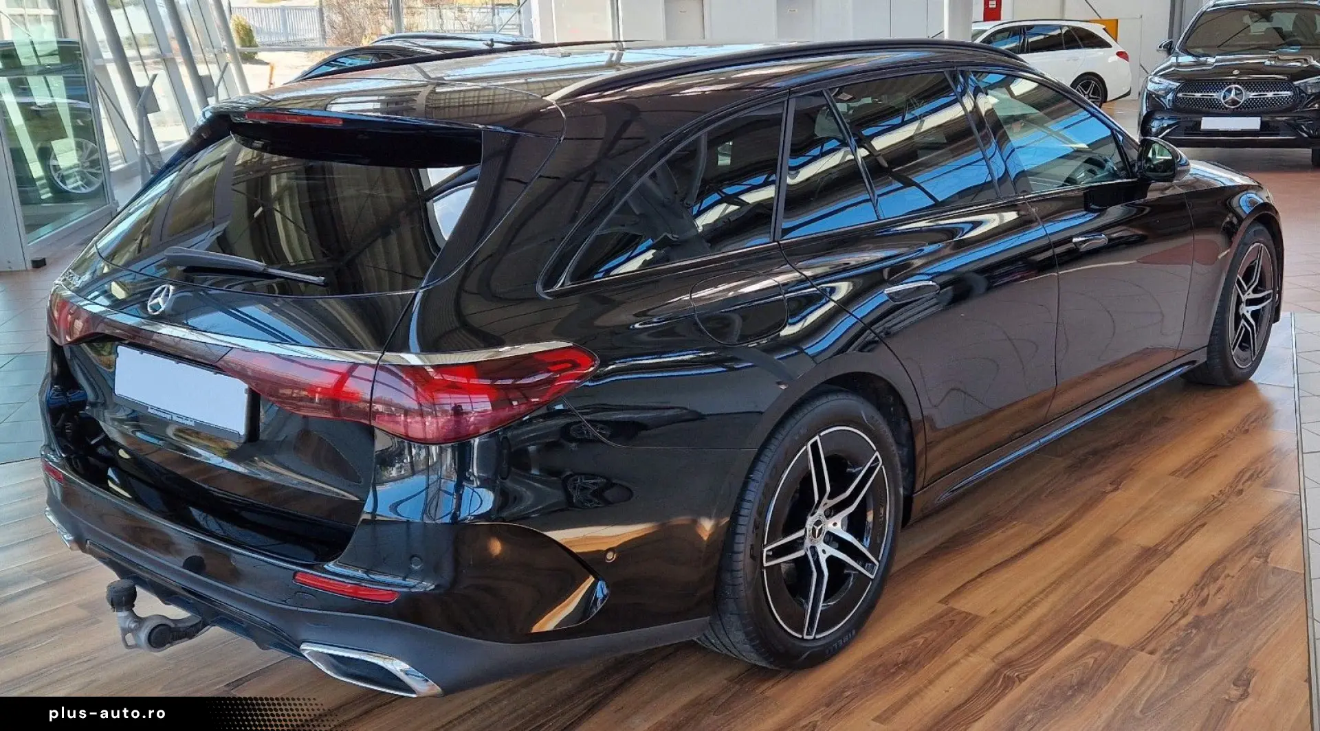 MERCEDES-BENZ E 220 d T AMG Line AHK Night Paket LED&hellip;