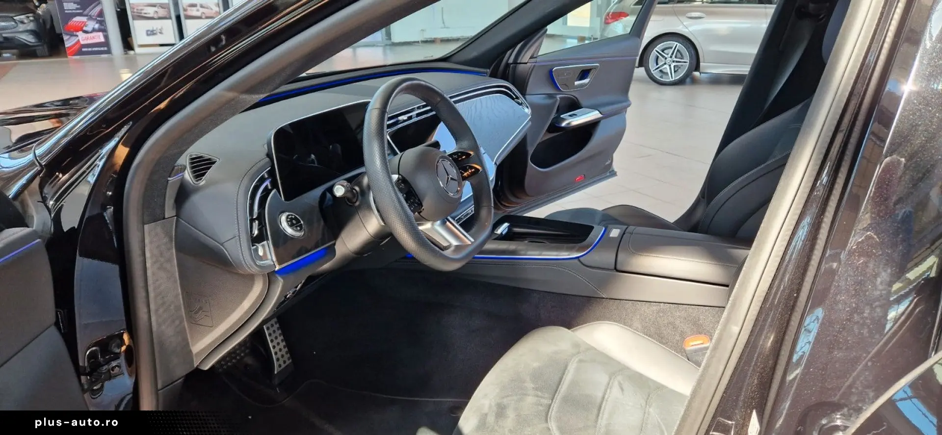 MERCEDES-BENZ E 220 d T AMG Line AHK Night Paket LED&hellip;