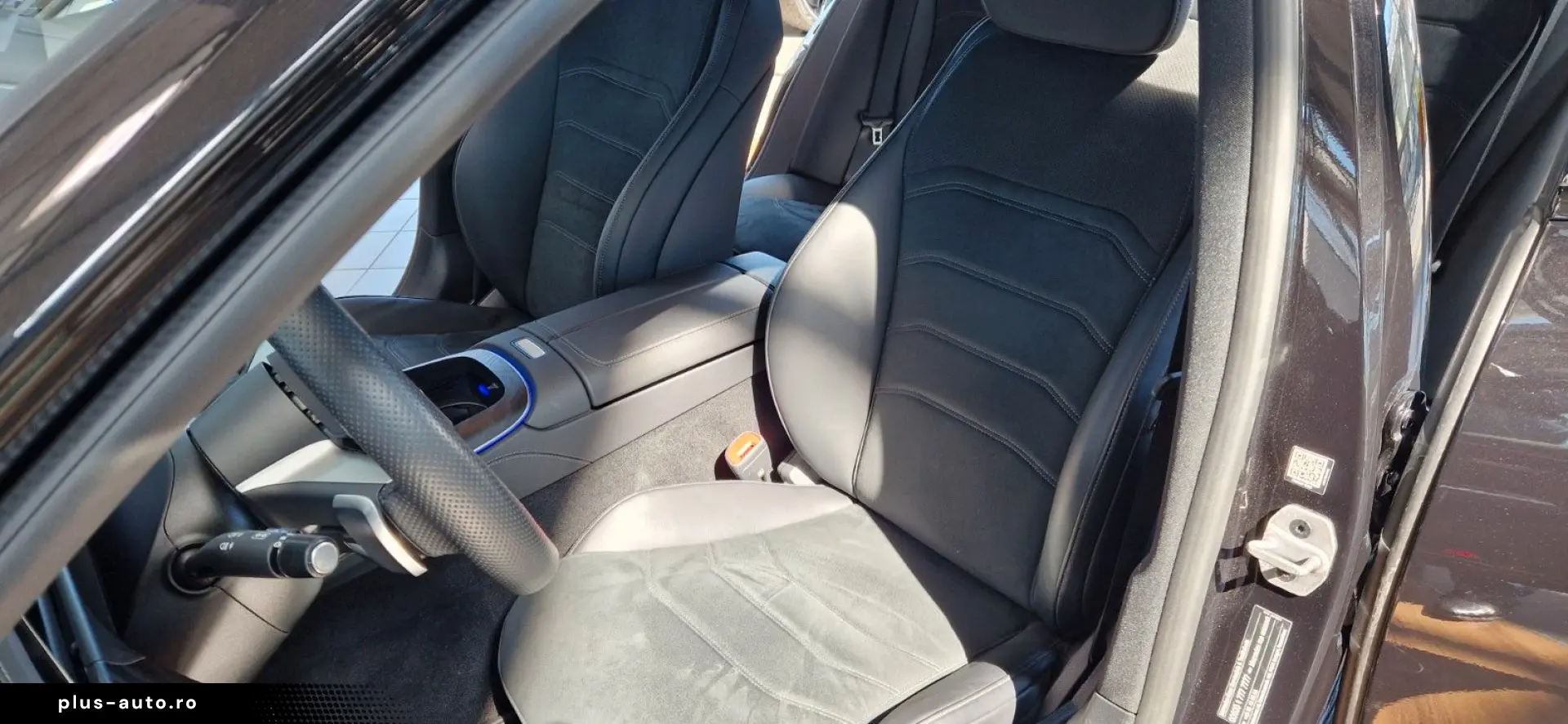 MERCEDES-BENZ E 220 d T AMG Line AHK Night Paket LED&hellip;