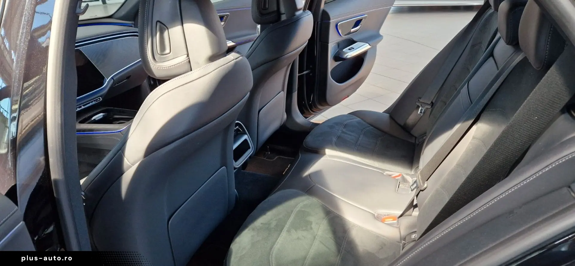 MERCEDES-BENZ E 220 d T AMG Line AHK Night Paket LED&hellip;