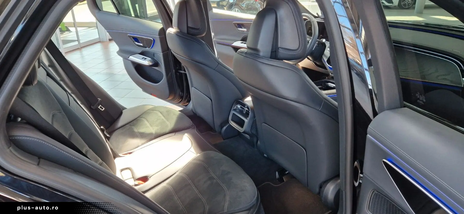 MERCEDES-BENZ E 220 d T AMG Line AHK Night Paket LED&hellip;