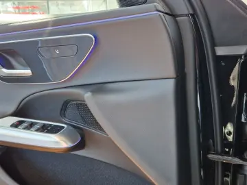 MERCEDES-BENZ E 220 d T AMG Line AHK Night Paket LED&hellip;