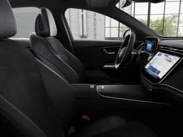 MERCEDES-BENZ E 220 d Limo AMG Night Distro AHK KeyG&hellip;