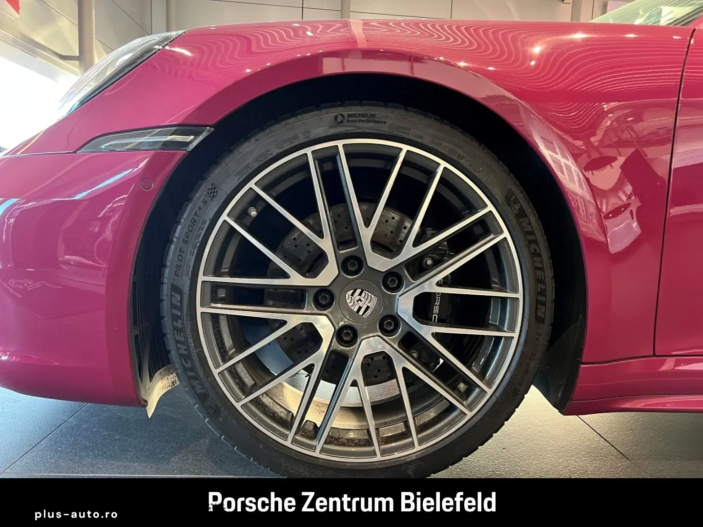 PORSCHE 992 911 Carrera 4S HA-Lenkung Liftsystem-VA BOSE